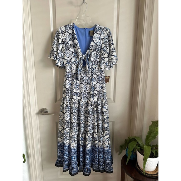 NWT Taylor Printed Flutter Sleeve Bodice Cut Out A-Line Dress Sz 2 - Picture 3 of 12